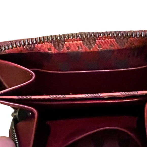 Longchamp Leather Wristlet Wallet Dark Red Zipper Closure 5 X 3 1/2 Inches - Picture 6 of 8